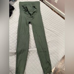Women’s blanqi maternity green leggings